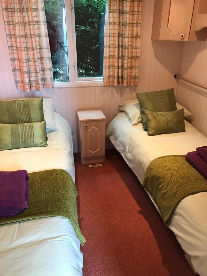 The Fox Inn, Roxby, Static Caravan Екстериор снимка